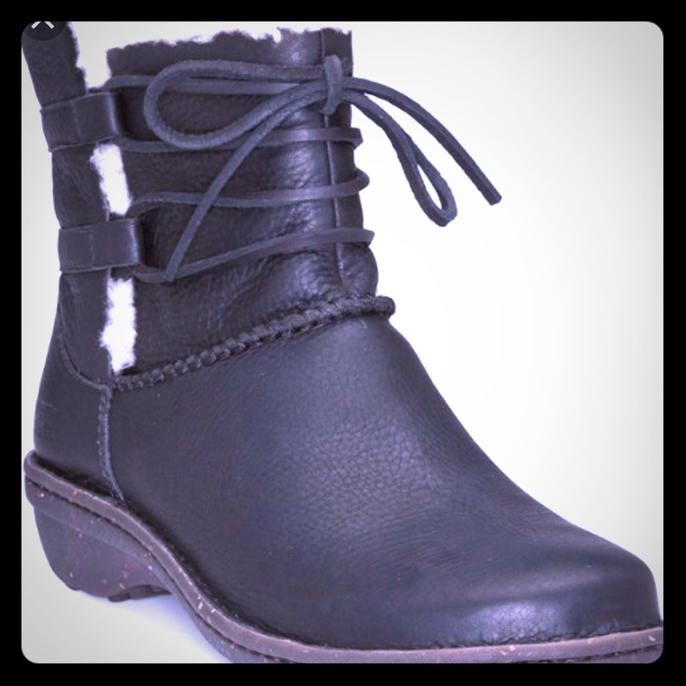 UGG Black Leather Ankle Boots Caspia Size 10